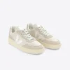 V-90 Leder Pierre White